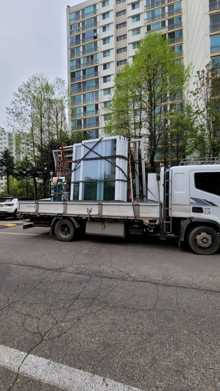 아파트 인테리어 공사 과정 알아보기 : 2. 샤시공사